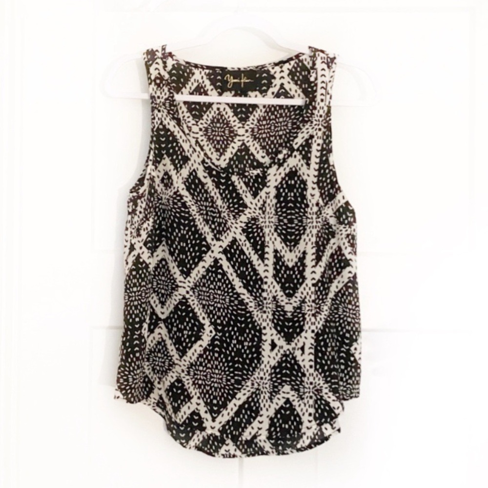 Yumi Kim Geometric Diamond Latice Print 100% Silk Tank Black/White Size Small